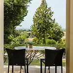Hotel Century 4*