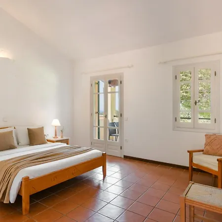 Century Hotel 4*