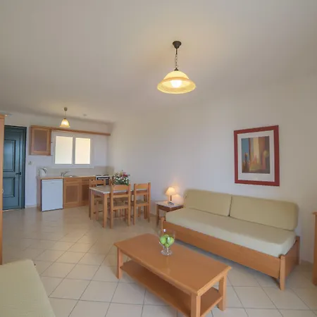 Century ホテル アカラヴィ