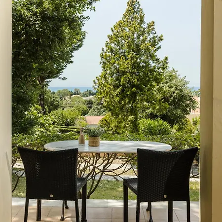 Hotel Century 4*