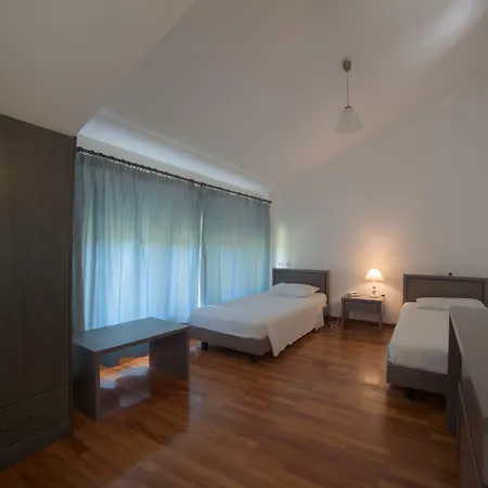 Szálloda Century 4*